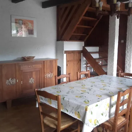 Maison Avec Piscine Обена